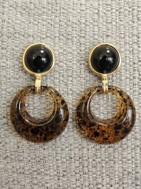 Retro-Inspired Dangle Earrings